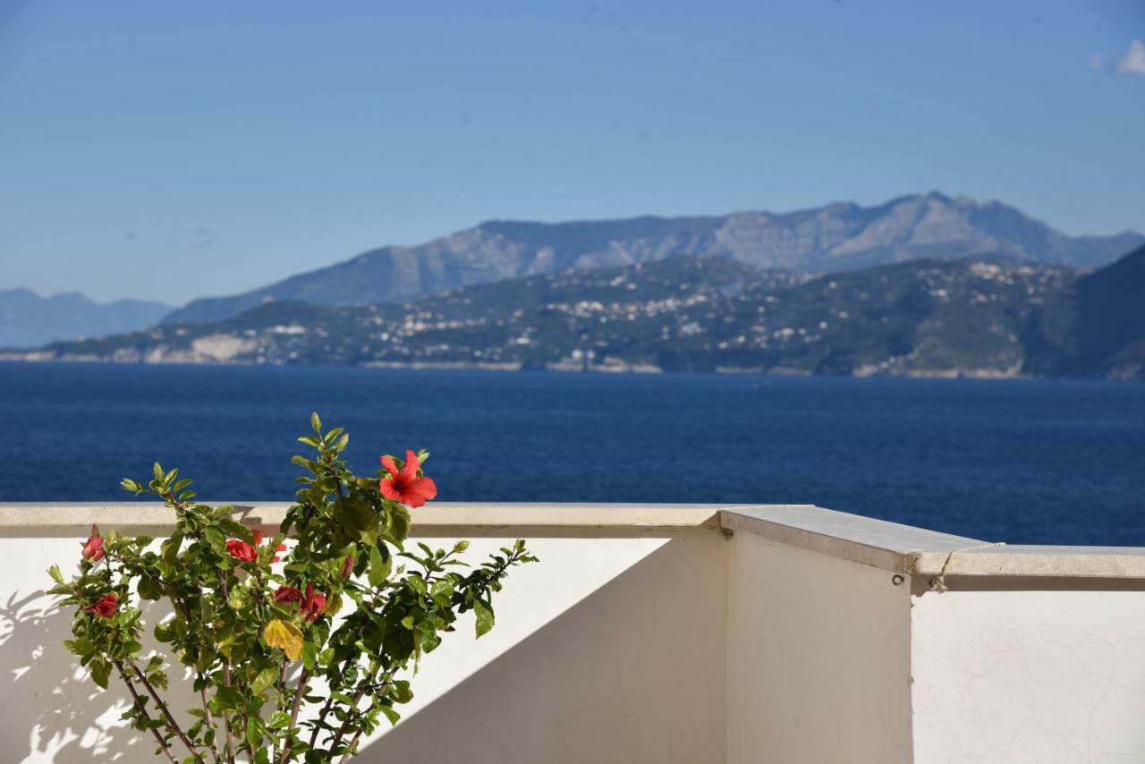 B&B Punta Vivara Capri Exteriör bild
